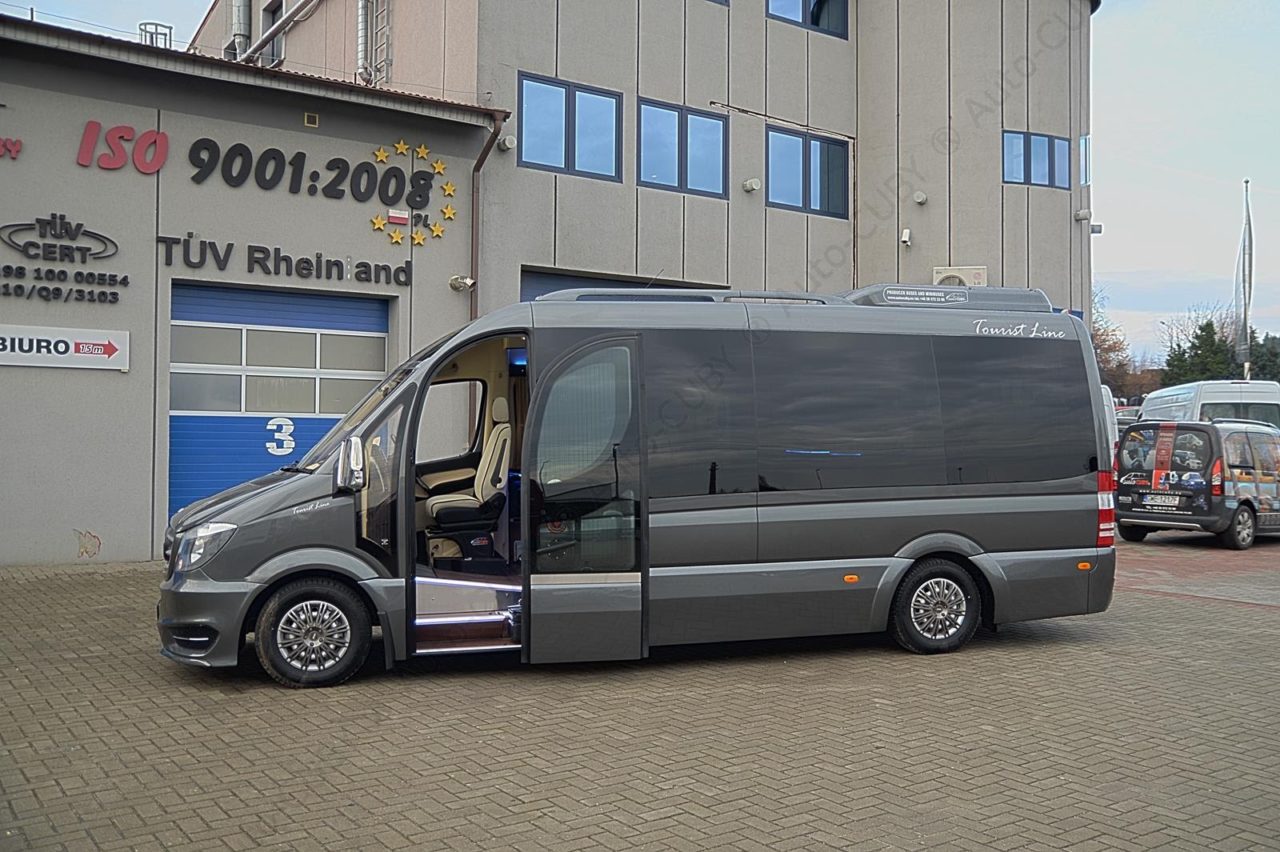 Sprinter CUBY VIP Line No. 270 ENG